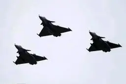 نبرد میان اف ۱۶ آمریکایی و اس ۴۰۰ روسی / برنده کدام است