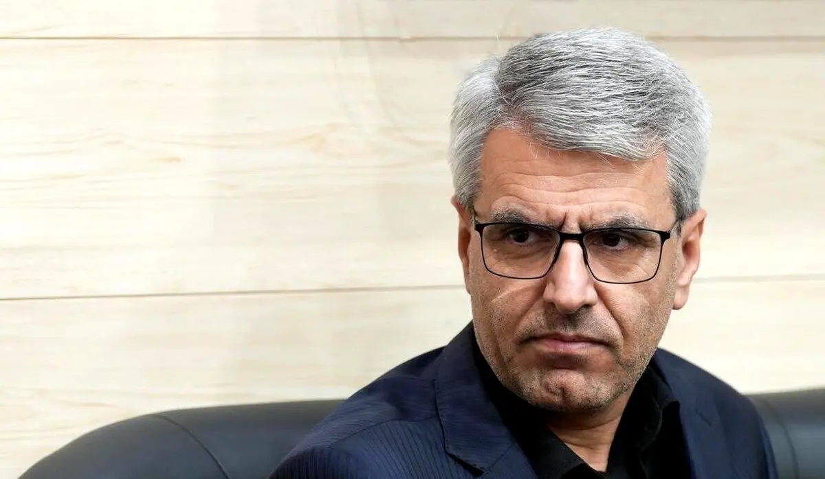 طعنه بقایی به ترامپ با رمان برادران کاراموزوف
