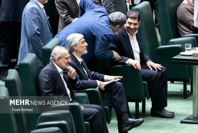 رأی اعتماد به کیومرث هاشمی