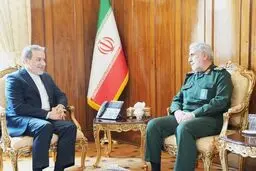 عراقچی و قاآنی عضو بنیاد حفظ آثار دفاع مقدس و مقاومت شدند
