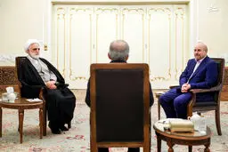 نشست داغ سران قوا؛ از خودانتقادی رئیس‌ قوه قضائیه تا عذرخواهی رئیس‌جمهور