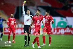 رفتار عجیب رئیس تیم پرسپولیس | آقای محترم داری چه کارمی‌کنی؟!