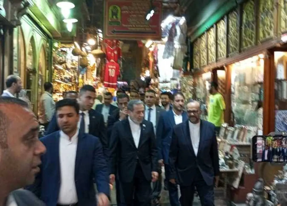 بازدید عراقچی از منطقه تاریخی «خان الخلیلی» قاهره