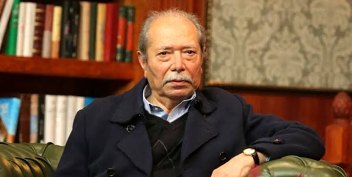 حرکت تحسین‌برانگیز استاد علی نصیریان به احترام تلاوت قرآن