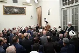 مسائل کشور را به گفت‌وگوها گره نزنیم/ به طرف مقابل خیلی بدبین هستیم