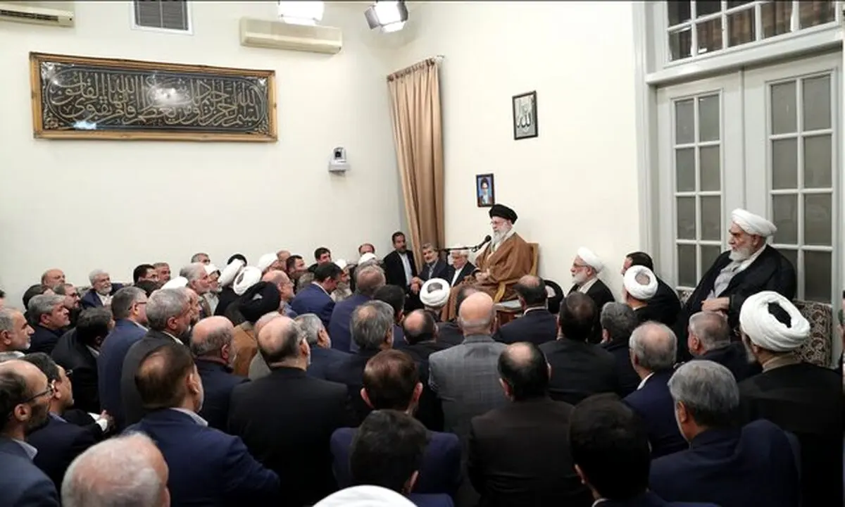 مسائل کشور را به گفت‌وگوها گره نزنیم/ به طرف مقابل خیلی بدبین هستیم