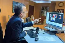 رئیس نیست اما همچنان خیرش به والیبال می‌رسد