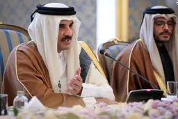  تاکید امیر قطر بر افزایش تبادلات تجاری با ایران