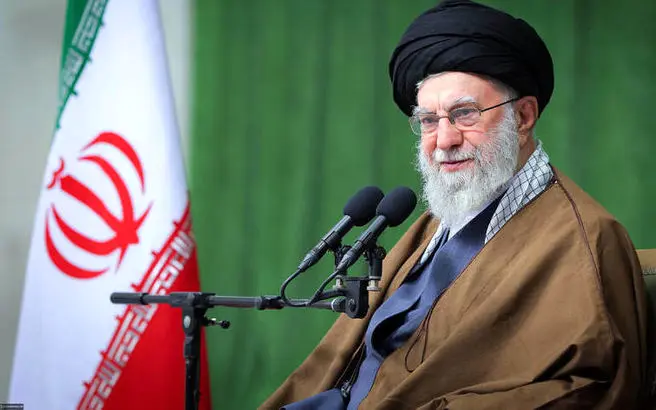 رهبر انقلاب: نباید انگیزه‌های دوران دفاع مقدس خاموش شود