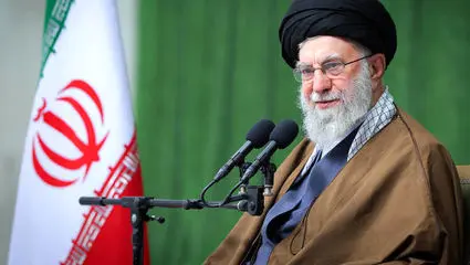 رهبر انقلاب: نباید انگیزه‌های دوران دفاع مقدس خاموش شود