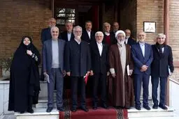 تصاویر نشست عارف با اعضای مجمع وزرای ادوار 