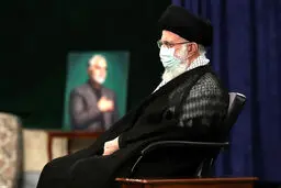 عزاداری شب هشتم محرم با حضور رهبرانقلاب