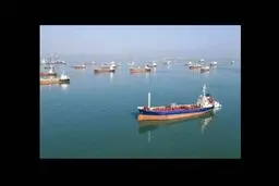 گیر افتادن ده‌ها هزار دریانورد در خلیج فارس
