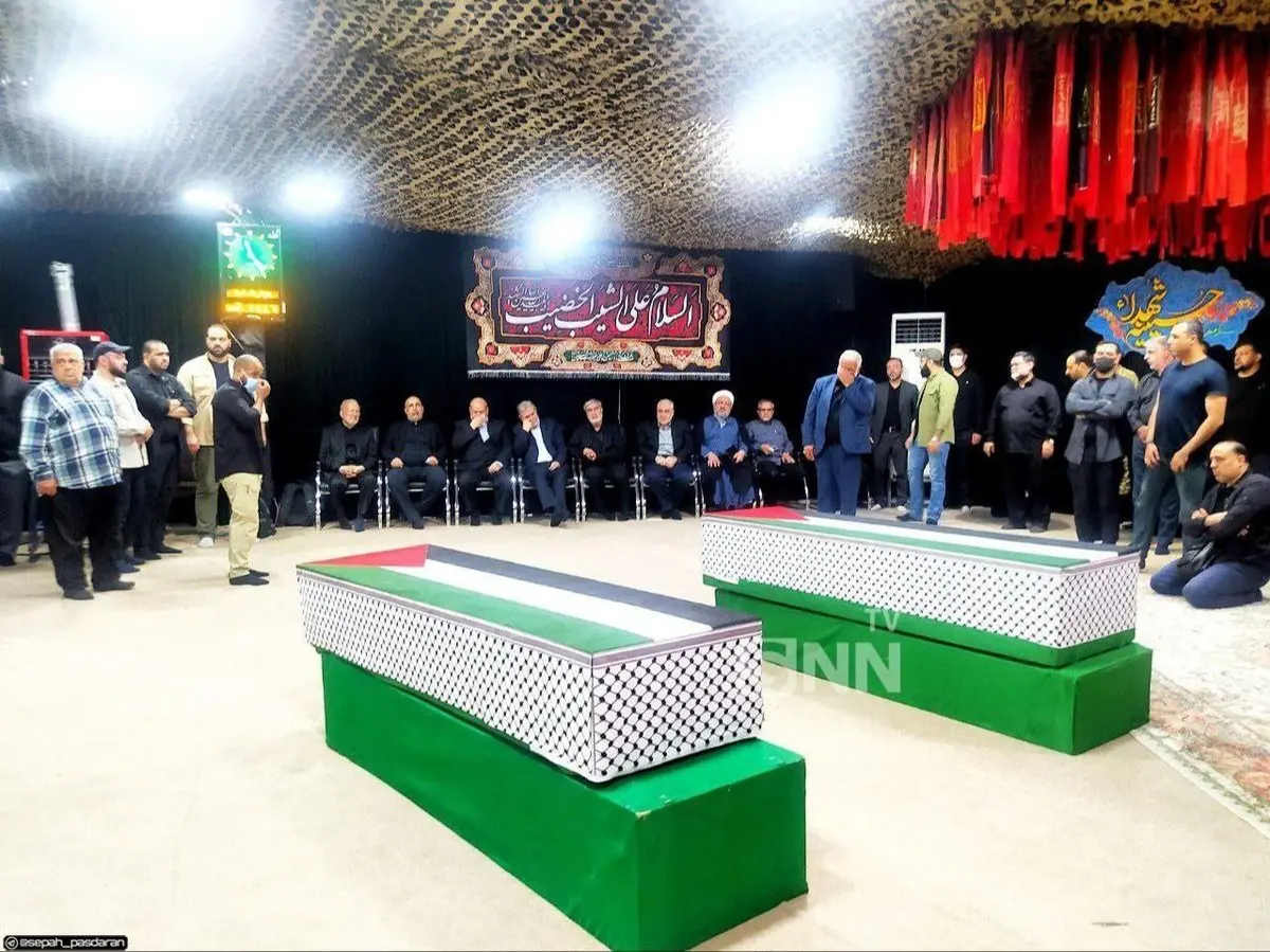 تصویر وداع با شهید هنیه و محافظش در معراج شهدا