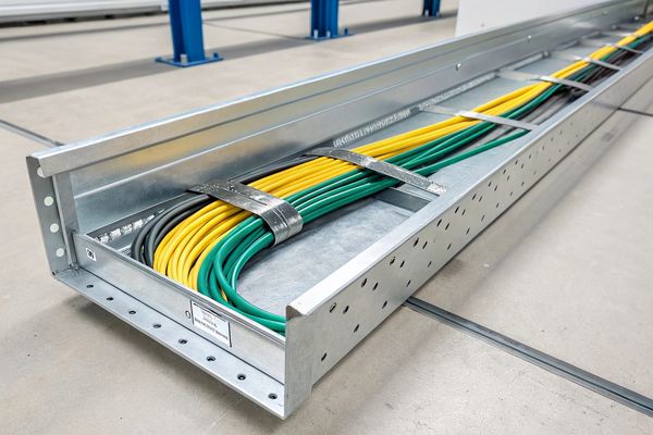 سینی کابل برق گالوانیزه چیست؟
