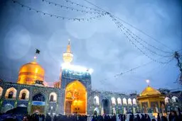  تصاویر خاص مردم زیر بارش سیل آسا در حرم امام رضا(ع)
