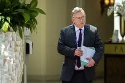 واکنش اولیانوف به مذاکره ایران و آمریکا