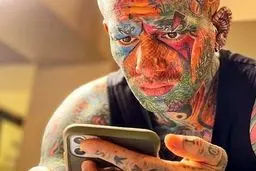 عذرخواهی امیر تتلو از رهبر انقلاب + توئیت