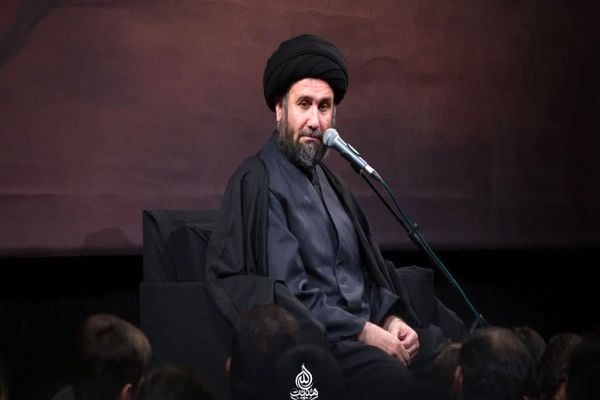 خشم امام جمعه قزوین از رفتار پوتین در دیدار با ترامپ + عکس