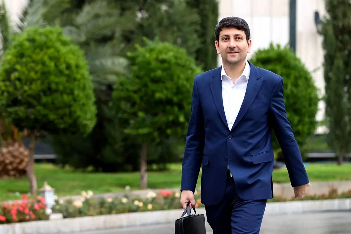 ایست وزیر ارتباطات مقابل گرانی: اینترنت نباید لوکس شود