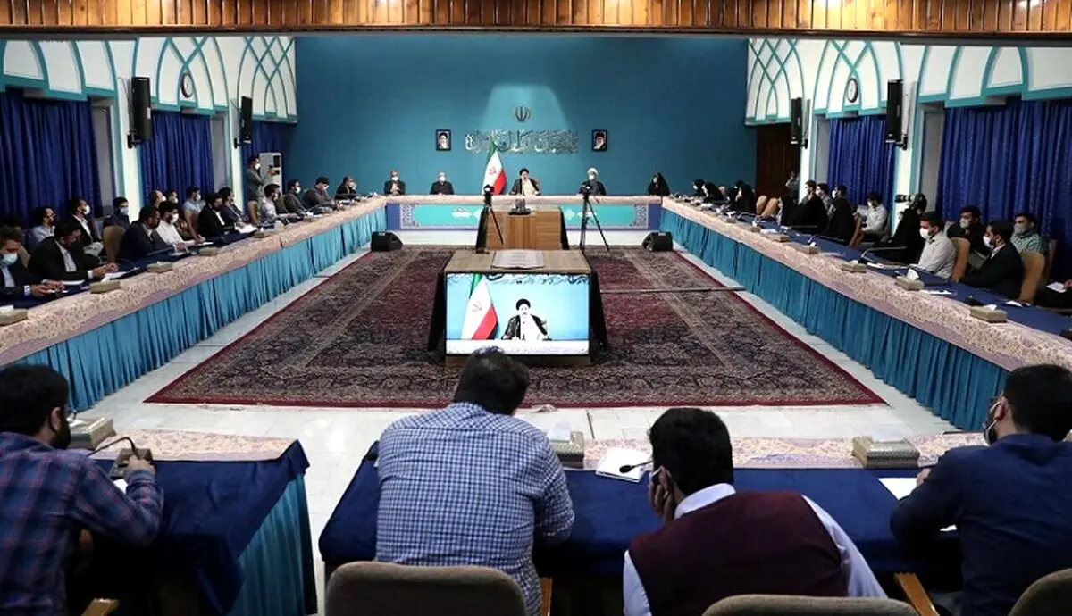رئیسی درباره حذف ارز ۴۲۰۰ تومانی: دولت تصمیم گرفته کارهای سخت را با کم‌ترین عوارض، اجرایی کند