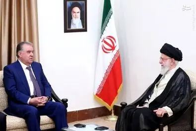 رهبر انقلاب