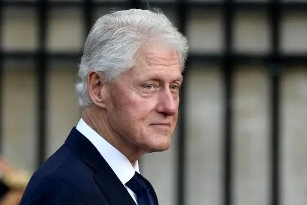 بیل کلینتون فراخوان قیام داد