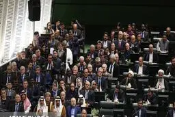 پایان نخستین جلسه مجلس دوازدهم/ هیأت رئیسه مجلس فردا تعیین می‌شود