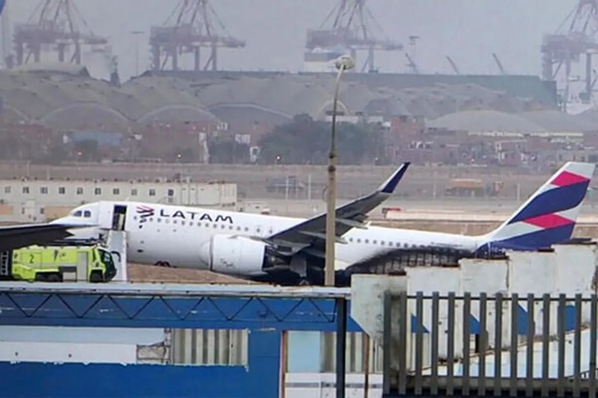 لحظه هولناک برخورد هواپیمای ایرباس A320 با خودروی آتش‌نشانی