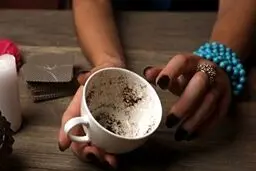 فال قهوه  ۸ آبان ۱۴۰۴ | امروز روز نشانه‌هاست !