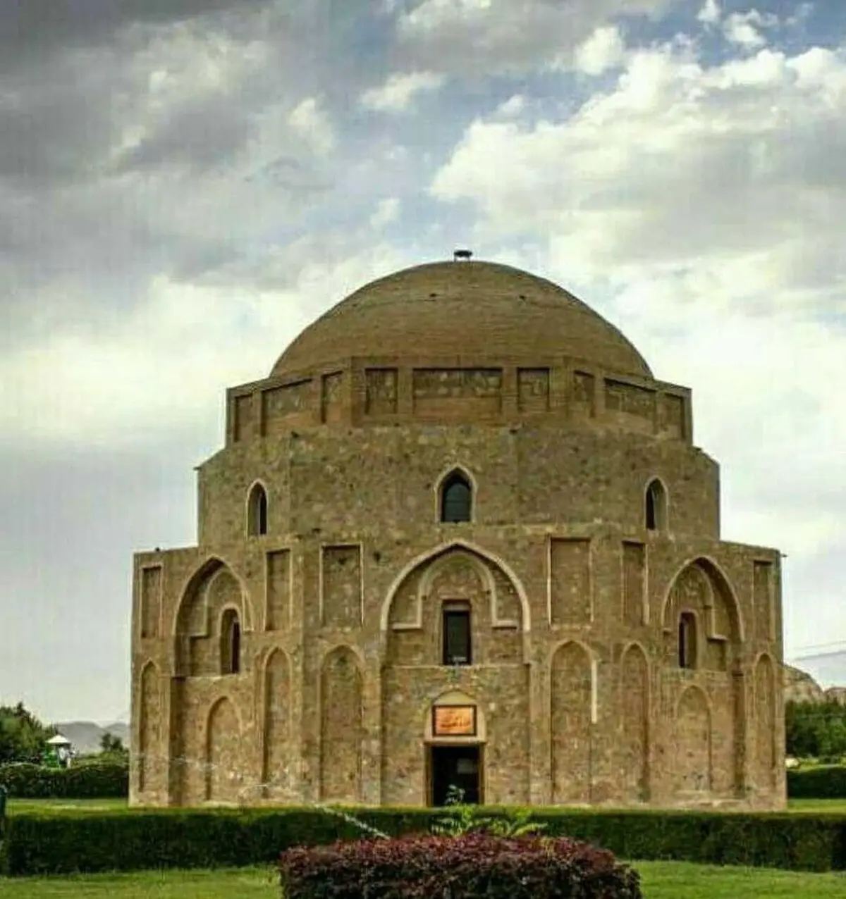 راز گنبد زیبای جبلیه کرمان