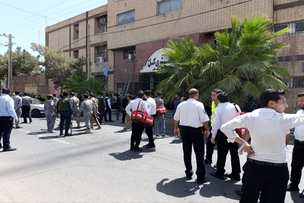 جزئیات جدید از حمله تروریستی زاهدان؛ تروریست‌ها وارد دادگستری نشدند 