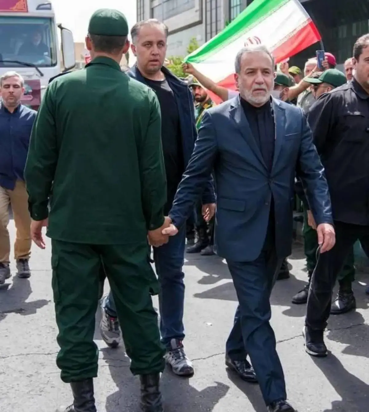 روایت عراقچی از لحظه وداع با شهدای جنگ با اسرائیل | پستی که ترکاند!