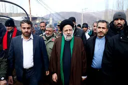 سخنان رئیسی در میان زلزله‌زدگان خوی