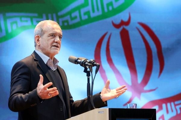 پزشکیان: برق ادارات بدون پنل خورشیدی در تابستان قطع می‌شود