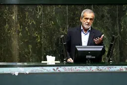 سخنان موافقان و مخالفان کابینه پیشنهادی در مجلس