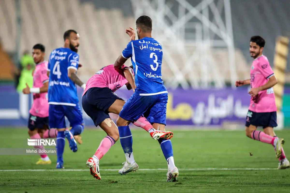 کاپیتان استقلال به درب خروج نزدیکتر شد