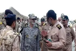 بازدید سرزده فرمانده کل ارتش از منطقه دوم دریایی ولایت جاسک و پایگاه دریایی مکران