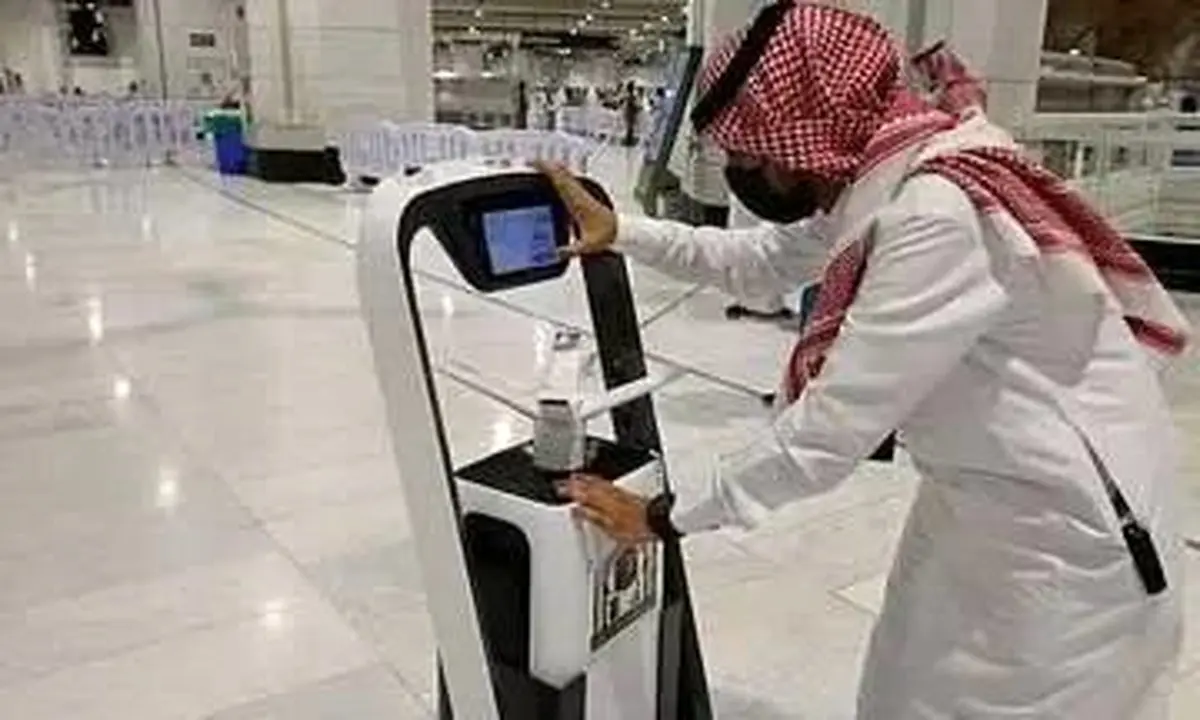 اقدام جدید عربستانی‌ها؛ پای ربات‌ها به مراسم حج باز شد! + جزئیات