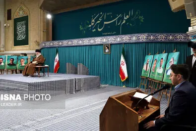 رهبر انقلاب نخبگان