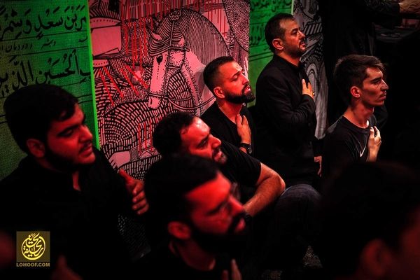 مهران غفوریان و دخترش، مجید واشقانی، سید مهدی رحمتی، سامان گوران و محسن افشانی در هیئت ریحانة الحسین