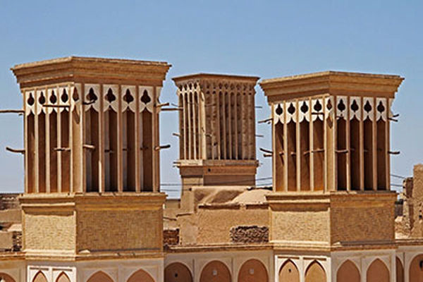 توصیه پادشاه انگلیس در کویت به استفاده از کلمه درست ایرانی 