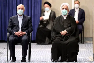 رهبر انقلاب سران
