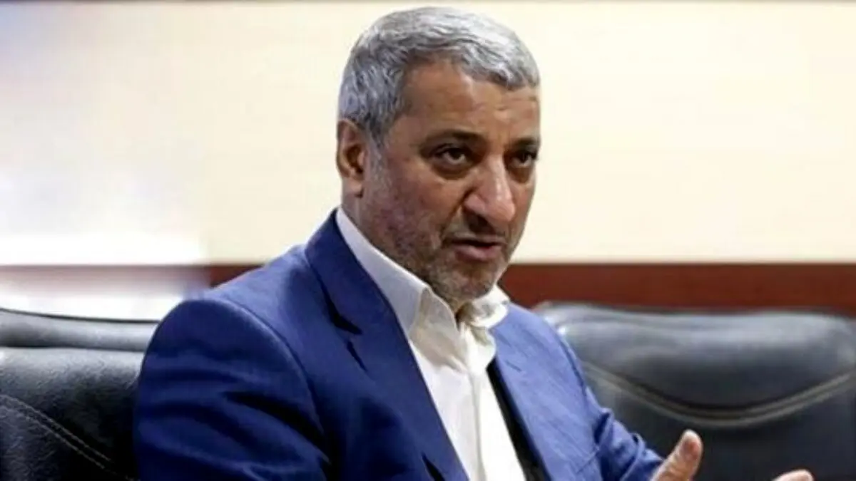 رئیسی از شعارهای غیرعملیاتی‌اش عقب‌نشینی کند