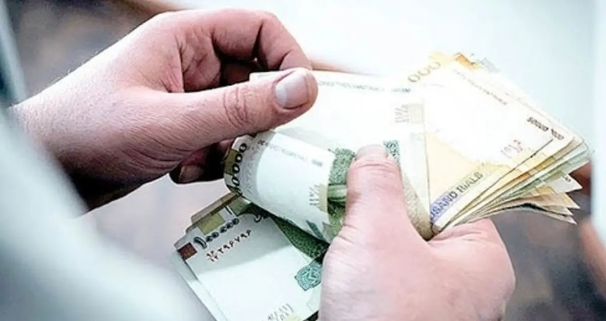 خبر مهم دولت؛ برنامه ویژه رئیسی برای حقوق کارمندان