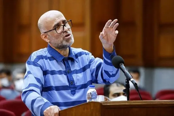 اکبر طبری با ۳۰ سال حکم قطعی بدون توضیح آزاد شد!