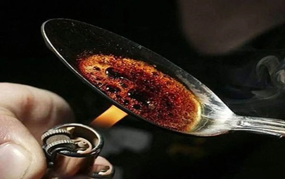 تاسیس مرکز قانونی توزیع تریاک در تهران؛ روزانه ۱۰۰ هزار حب عرضه!