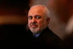 ظریف:تصویر دانشجوی زندانی،تصویر قدرت کشور نیست!