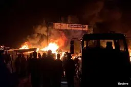 آتش سوزی در رفح، جشن در تل آویو/ صهیونیست ها زنده زنده سوختن فلسطینی ها را روز عید نامیدند