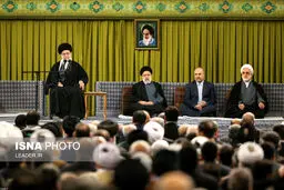 تصاویر دیدار مسئولان نظام و سفرای اسلامی با مقام معظم رهبری